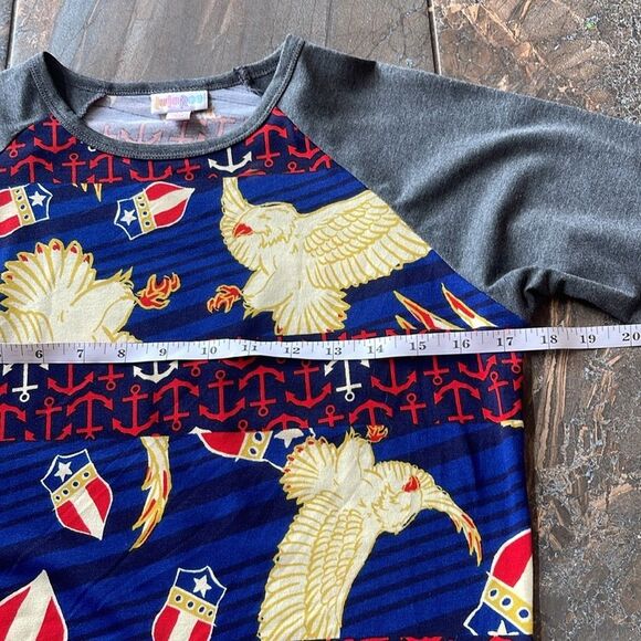 LuLaRoe Unisex S Red/Blue/Gray ‘Eagle and Crest’ Patriotic Randy Raglan Size XS - Picture 8 of 11